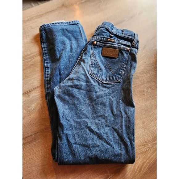 Distressed Soft Vintage Wranglers 32 x 32 - Picture 2 of 9